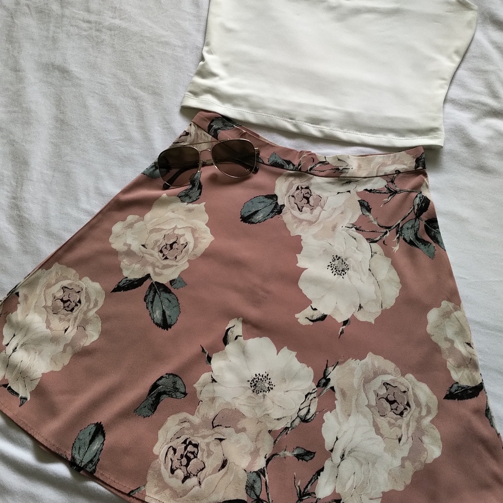 Dynamite Floral Skirt